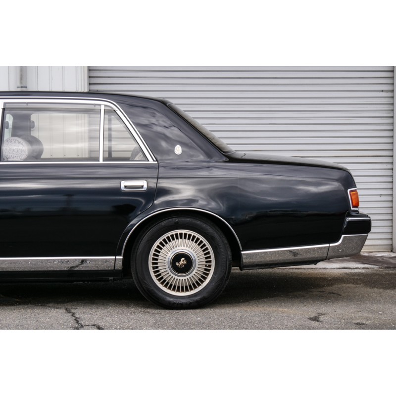 Toyota Century (N.8498) view 9