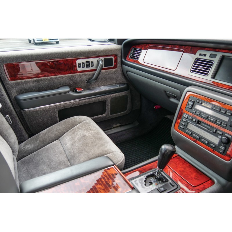 Toyota Century (N.8498) view 27