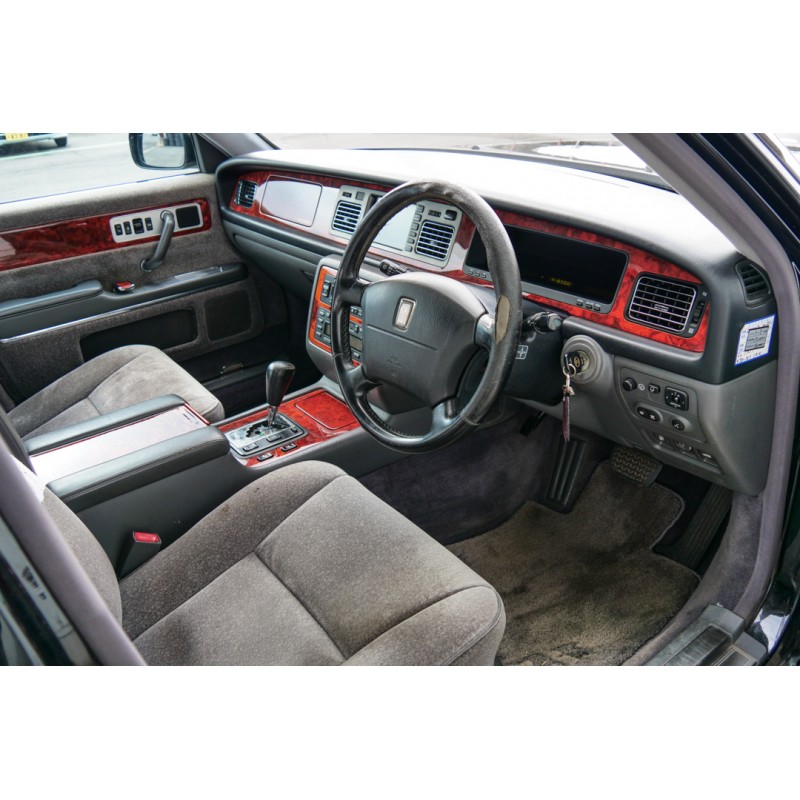 Toyota Century (N.8498) view 22