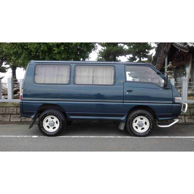 Mitsubishi Delica Star Wagon for sale (N.8039) view 2
