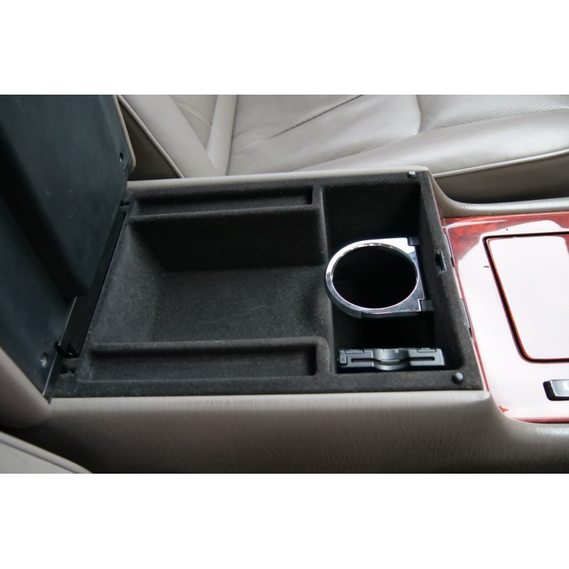 Toyota Century (N.8497) view 61