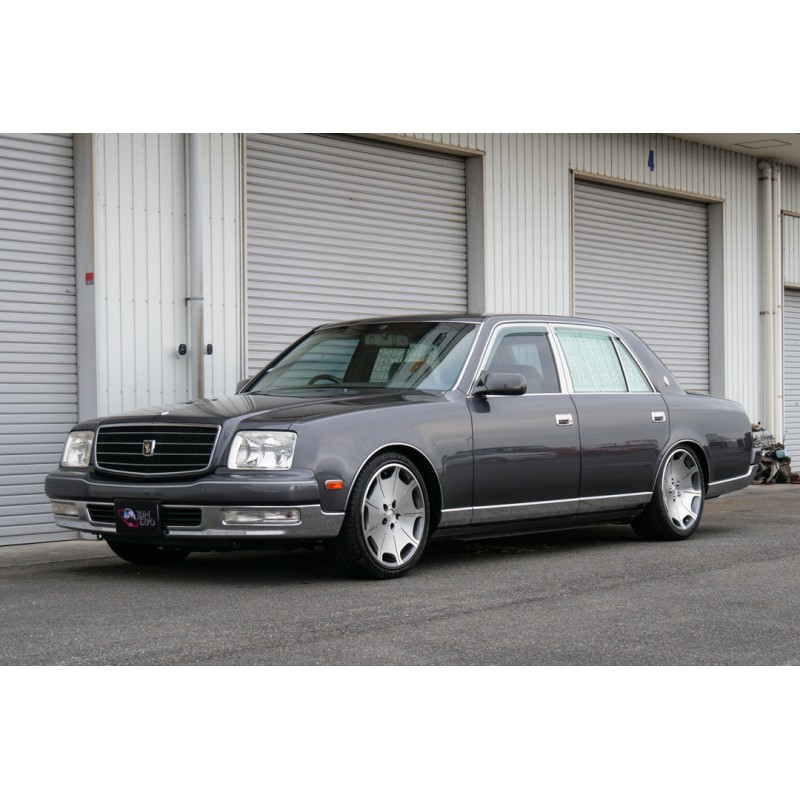 Toyota Century (N.8497) view 2