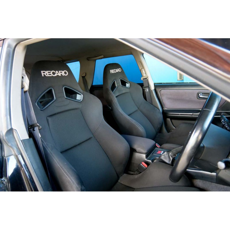 Nissan Stagea (N.8432) view 45