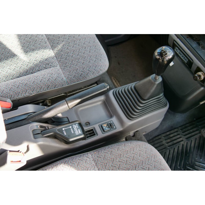 Mitsubishi Bravo (N.8487) view 22