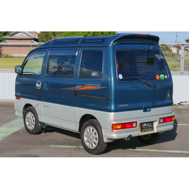 Mitsubishi Bravo (N.8487) view 4